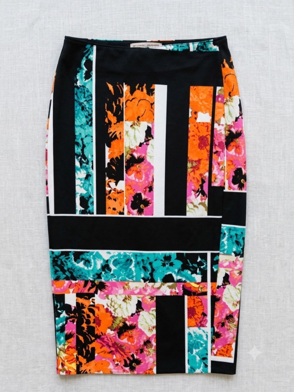 Bisou Bisou Floral and Geometric ColorBlock Pencil Skirt- XS